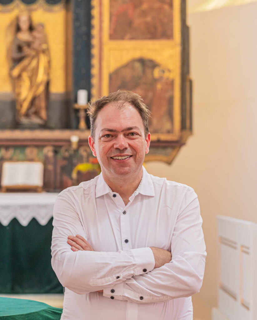 Pfarrer Laszlo-Zoran Kezdi Pfarrer Laszlo-Zoran Kezdi